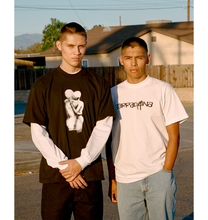 Load image into Gallery viewer, HUGGER TEE